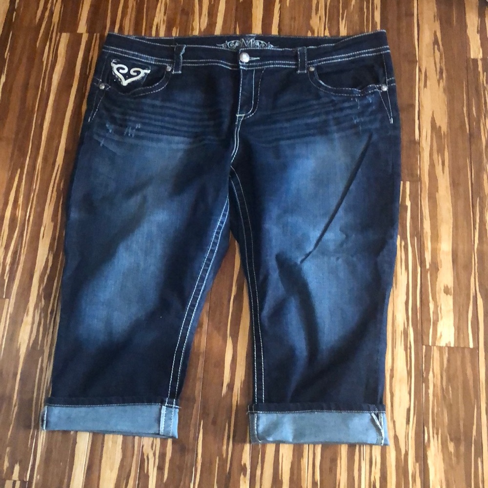 Maurice’s Plus Size Capris Size 24